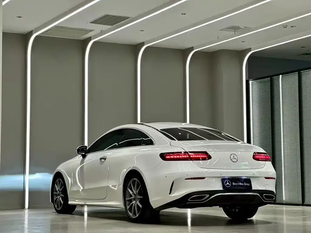 Mercedes-Benz E-Class (Import) — фото 9