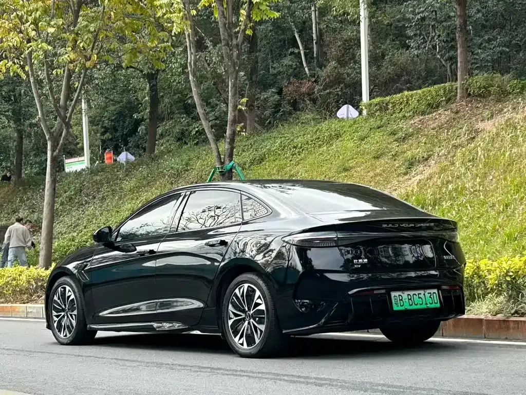 BYD Seal — фото 3