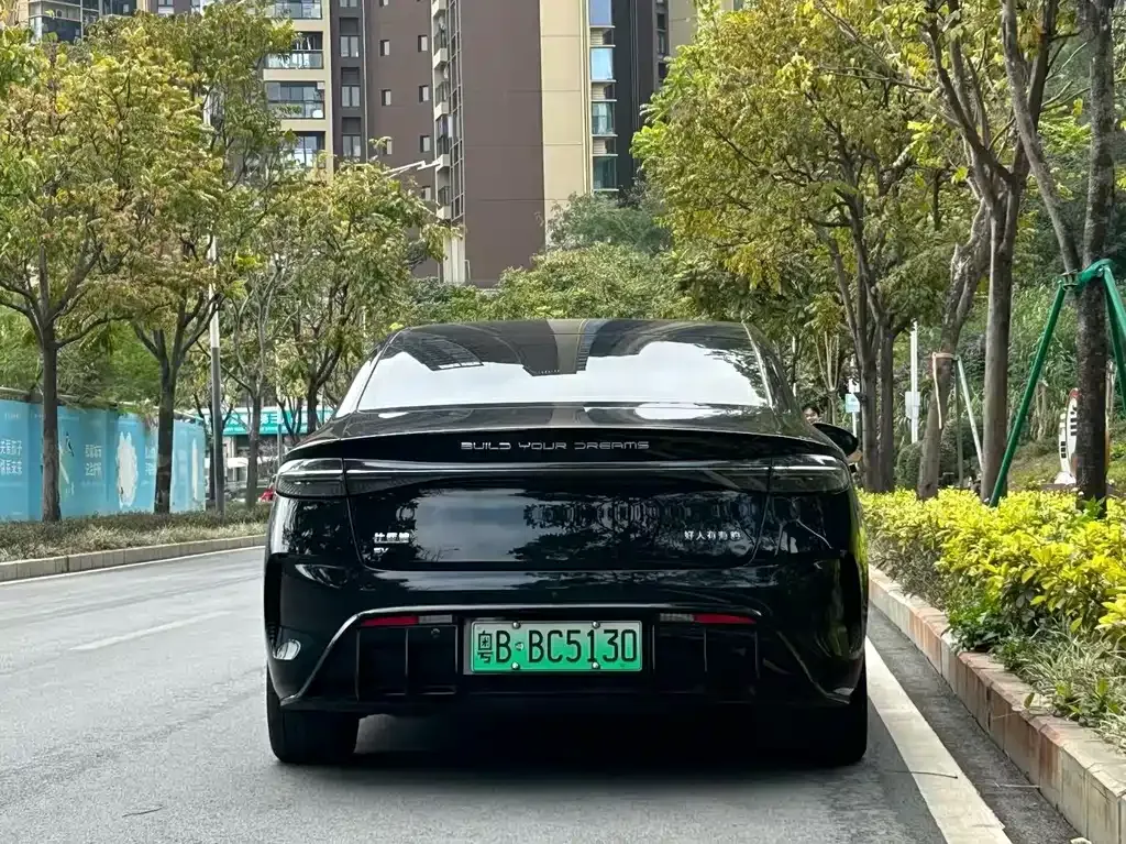 BYD Seal — фото 2