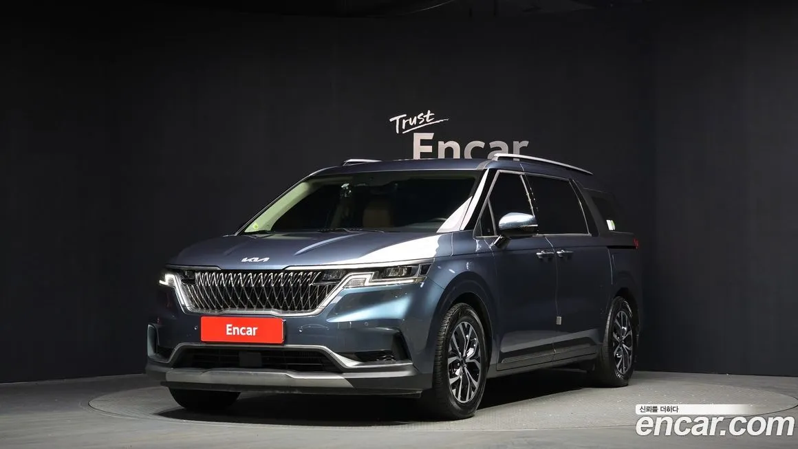 Kia Carnival — фото 1