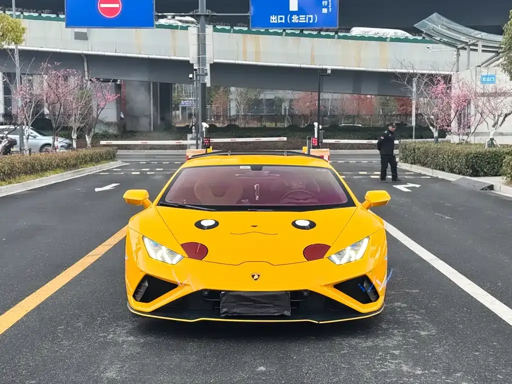 Lamborghini Huracan — фото 1