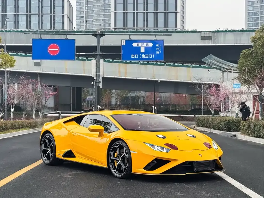 Lamborghini Huracan — фото 6