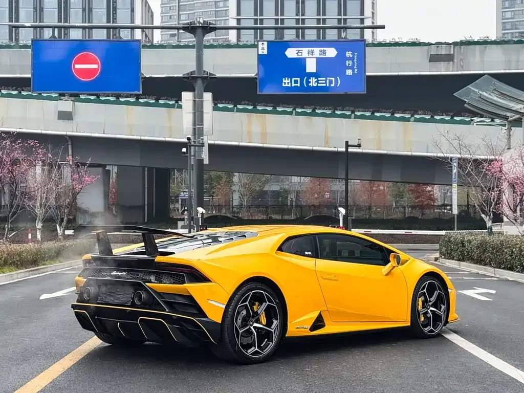 Lamborghini Huracan — фото 4