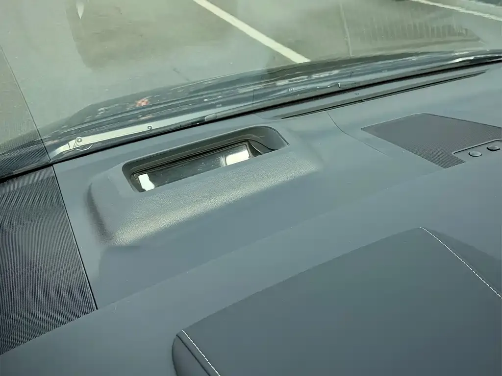 Toyota Alphard — фото 7