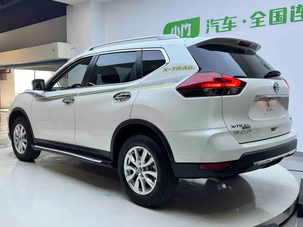 Nissan X-Trail — фото 10