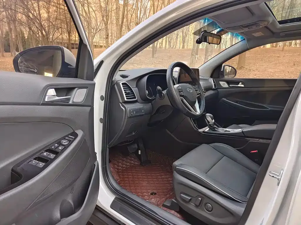 Hyundai Tucson — фото 6