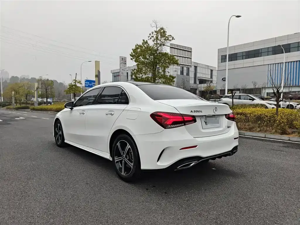 Mercedes-Benz A-Class — фото 9