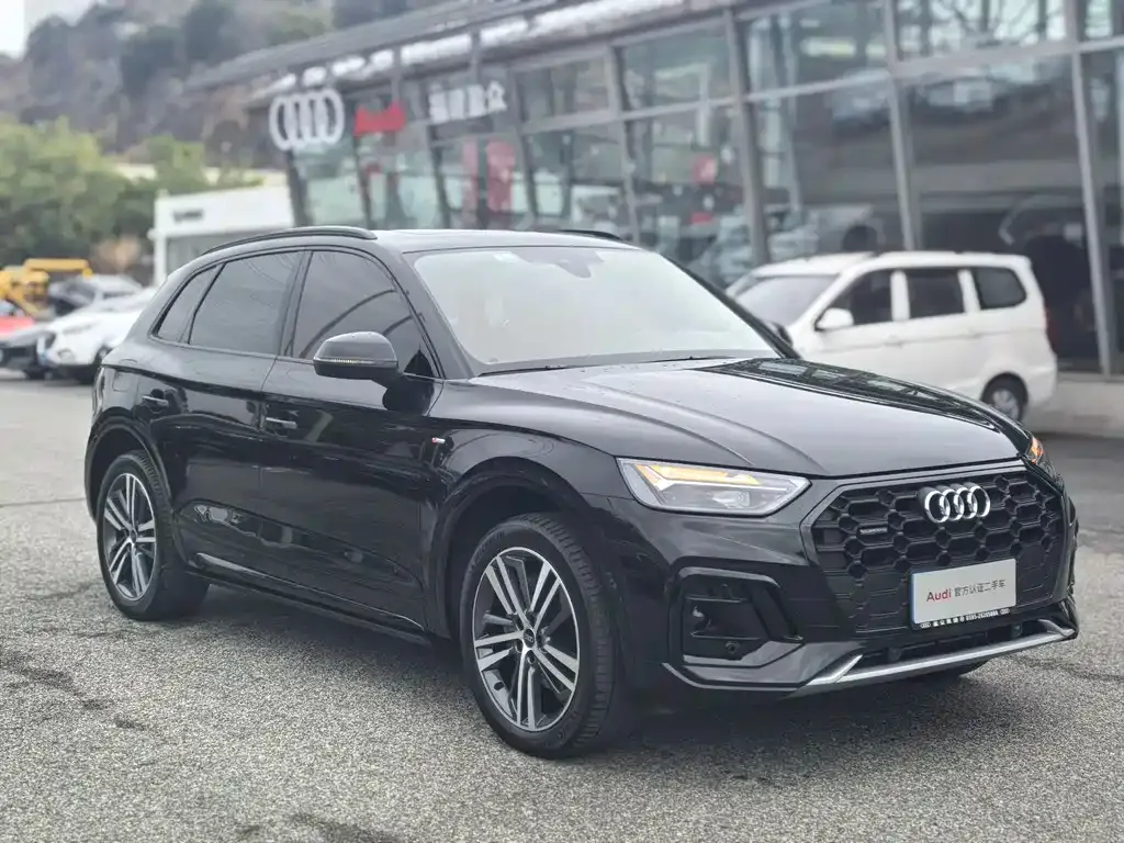 Audi Q5L — фото 2