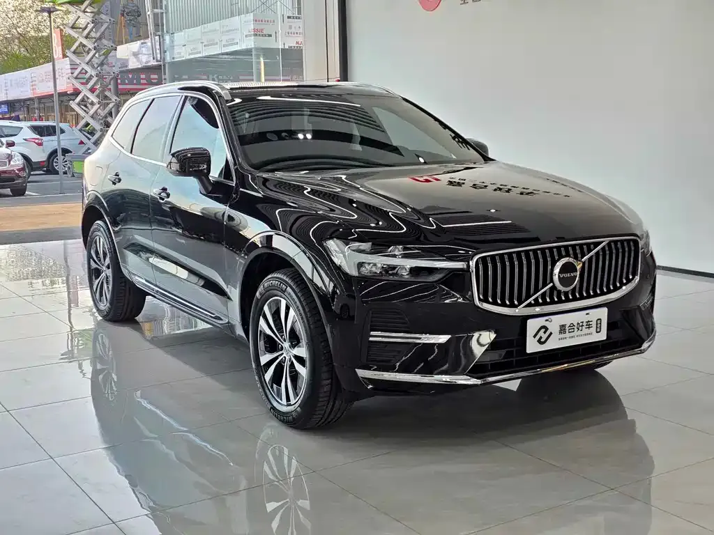 Volvo XC60 — фото 7