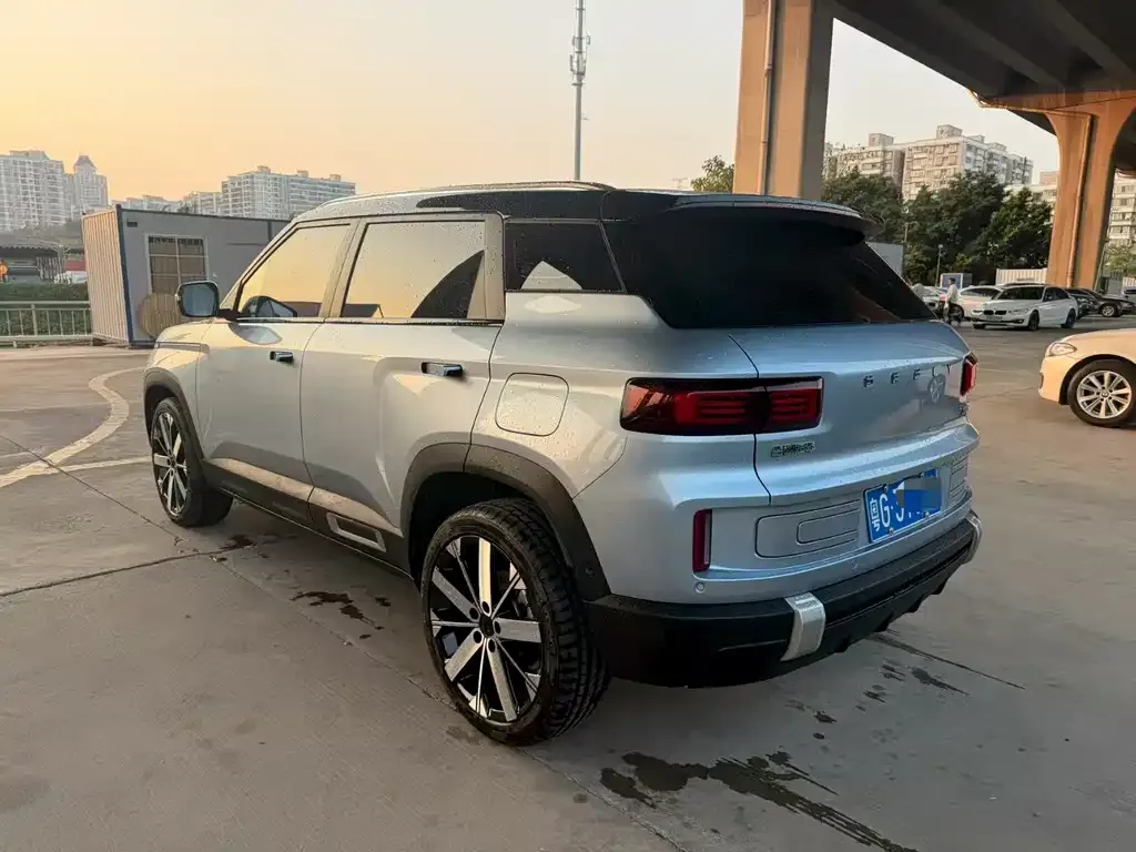 Geely Icon — фото 3