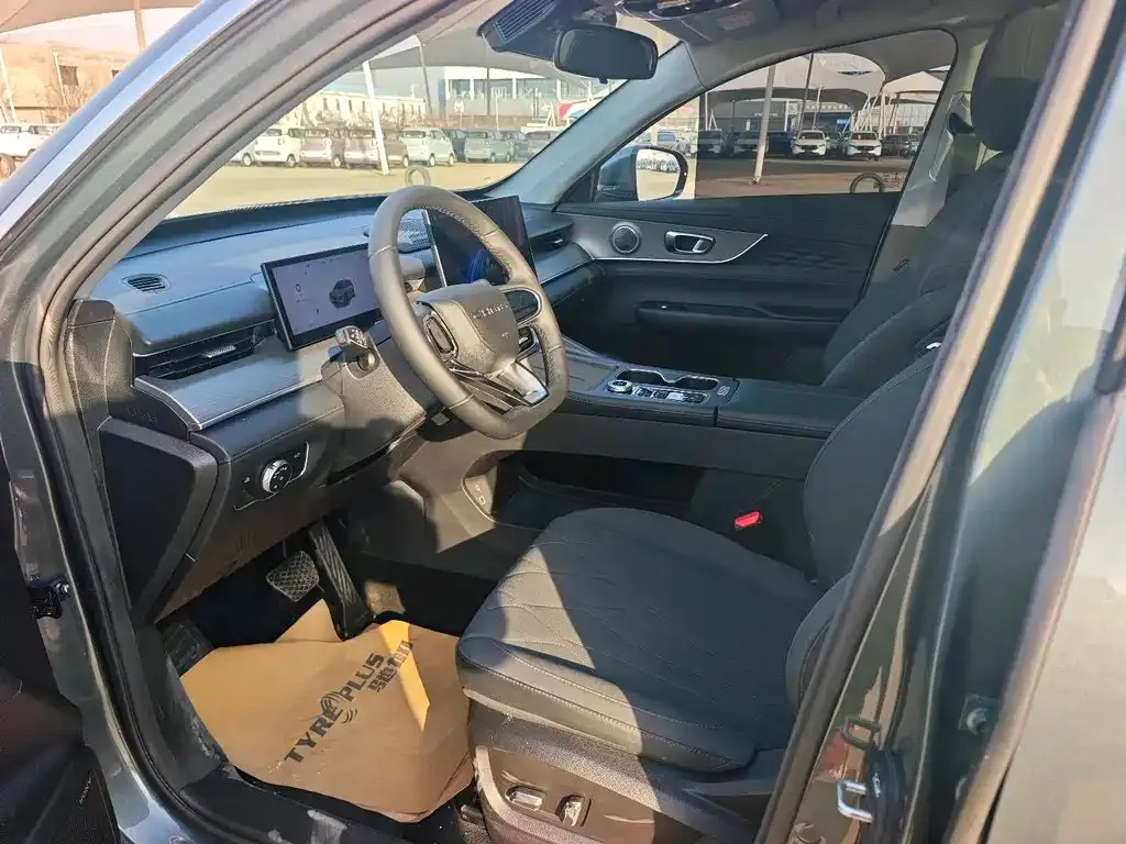 Chery Tiggo 8 PLUS — фото 2