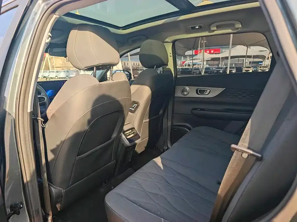 Chery Tiggo 8 PLUS — фото 7