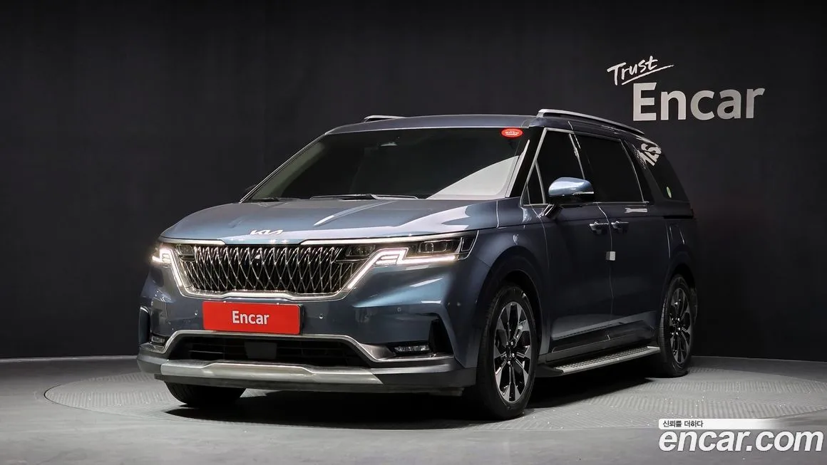 Kia Carnival — фото 1