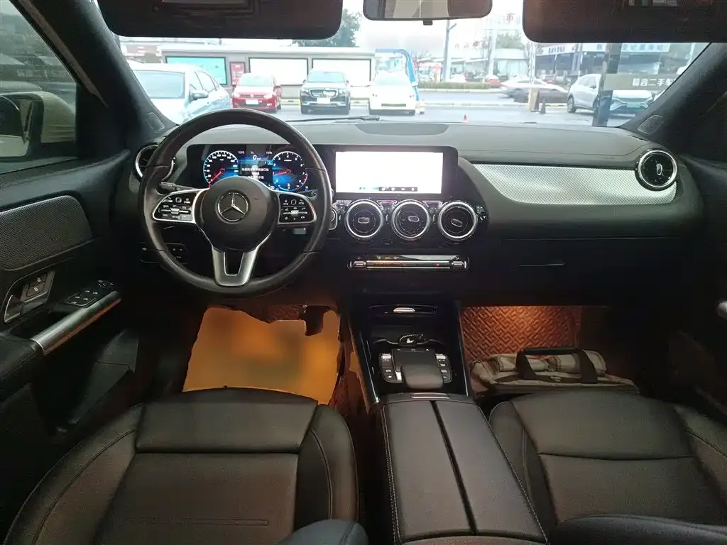 Mercedes-Benz GLA — фото 8