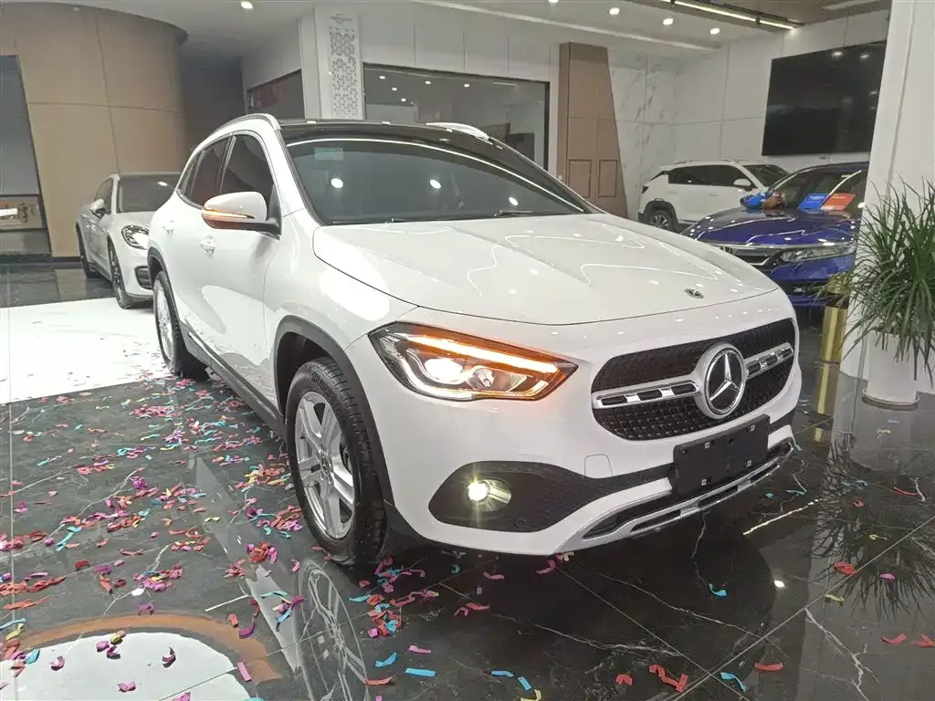 Mercedes-Benz GLA — фото 7