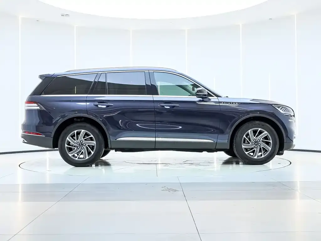 Lincoln Aviator — фото 7