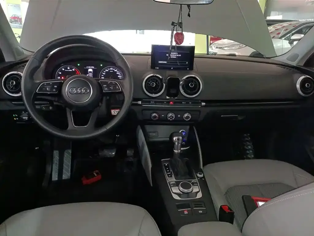 Audi A3 — фото 2