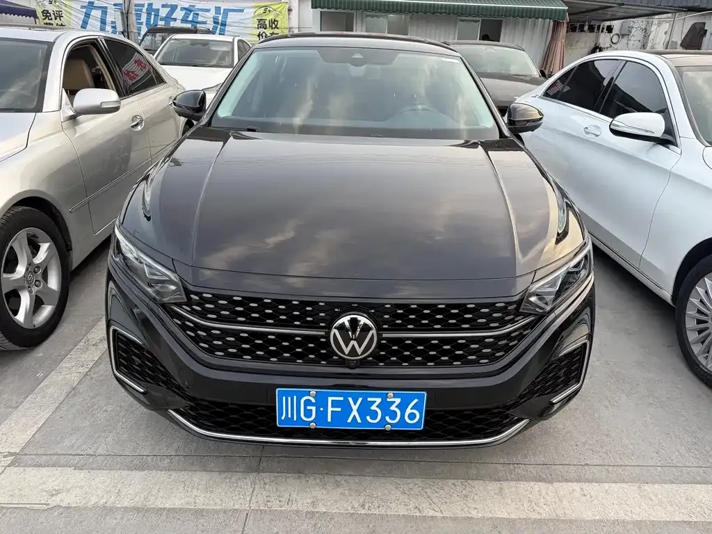 Volkswagen Passat — фото 10
