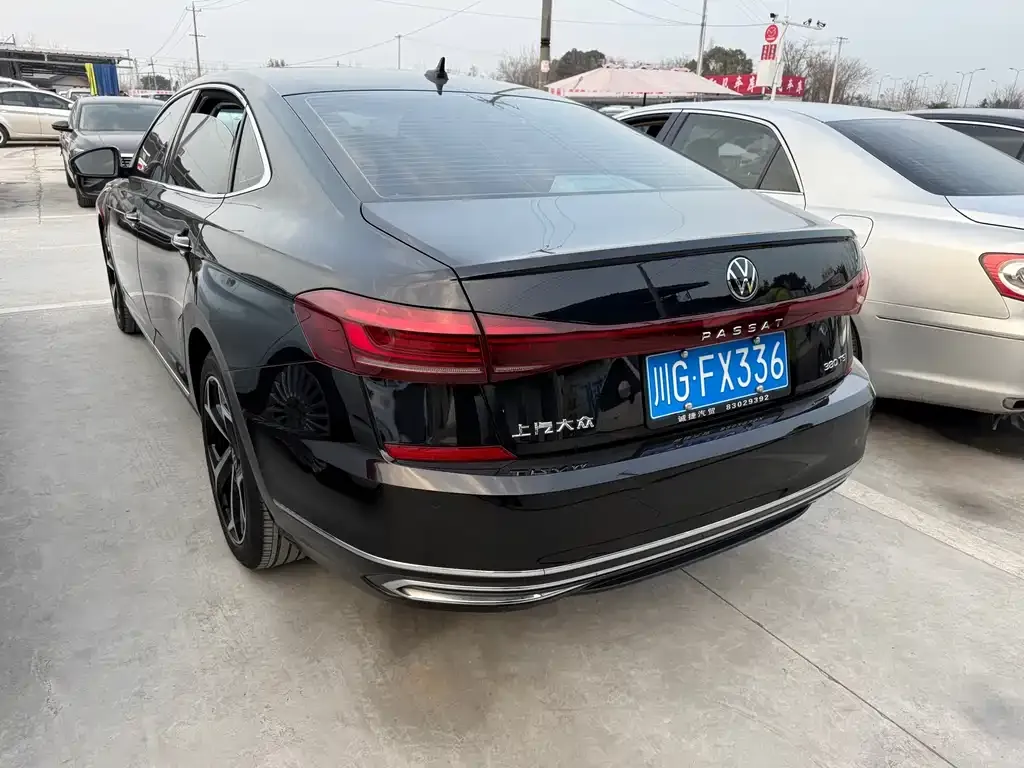 Volkswagen Passat — фото 8