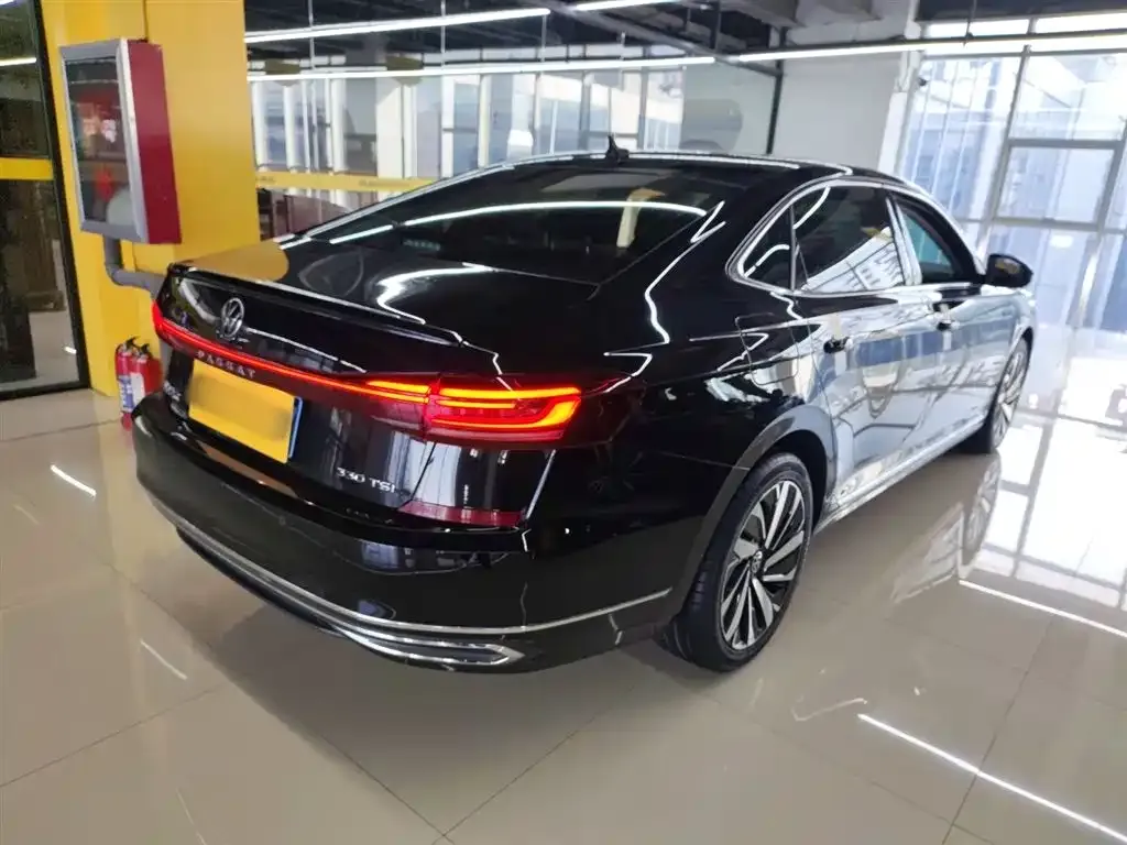 Volkswagen Passat — фото 8