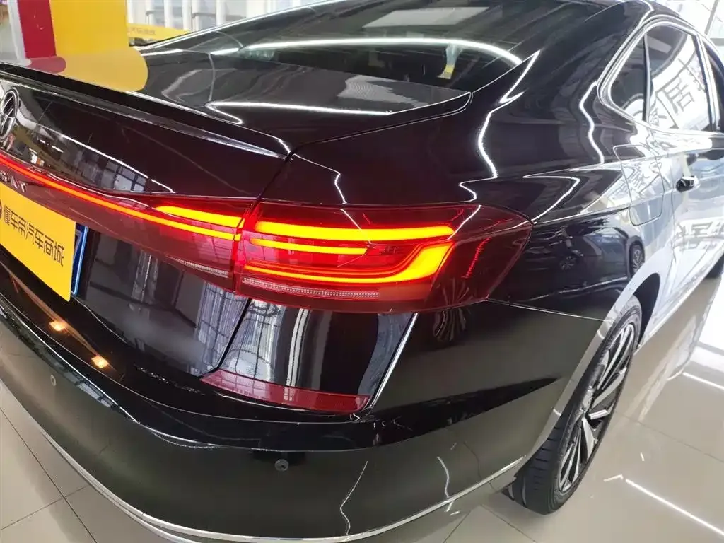 Volkswagen Passat — фото 7