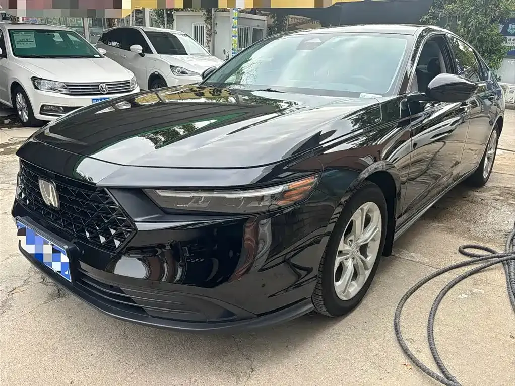 Honda Accord — фото 1