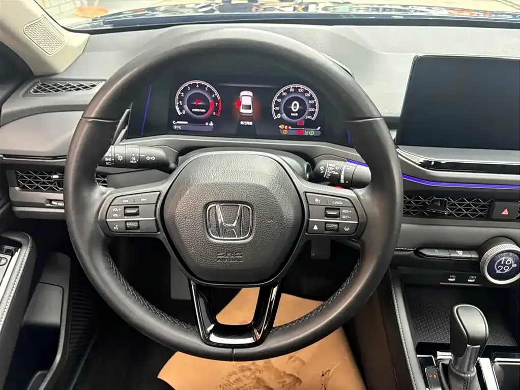 Honda Accord — фото 8