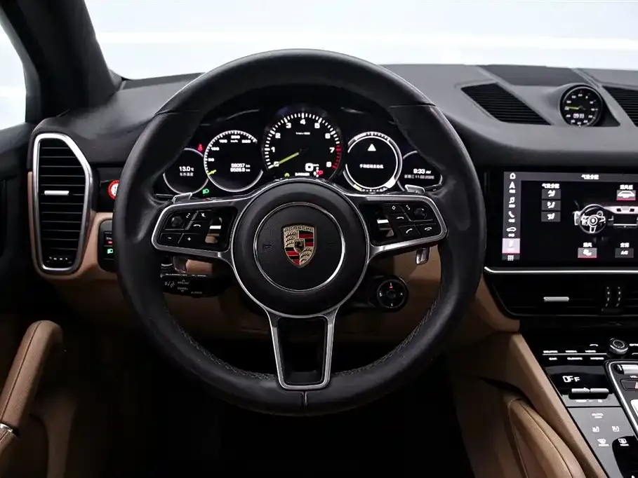 Porsche Cayenne Hybrid — фото 7