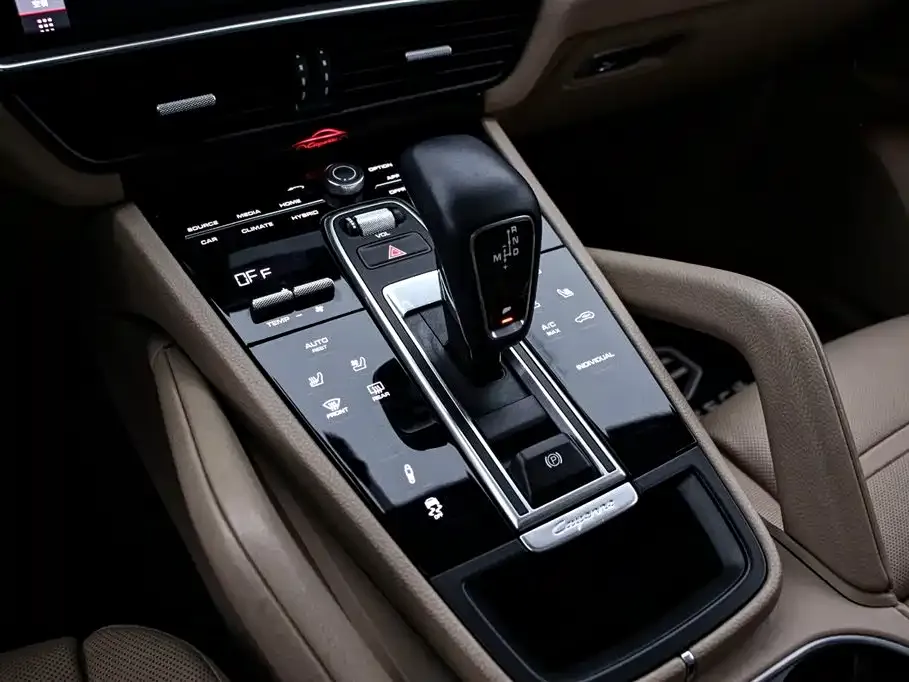 Porsche Cayenne Hybrid — фото 8