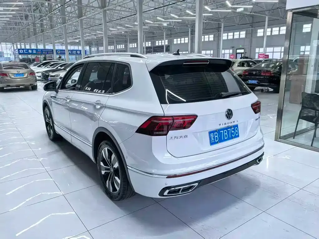 Volkswagen Tiguan L — фото 5