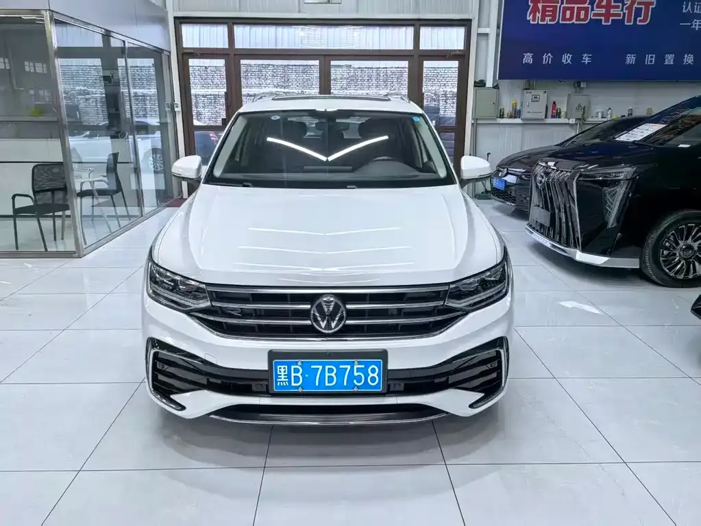 Volkswagen Tiguan L — фото 4