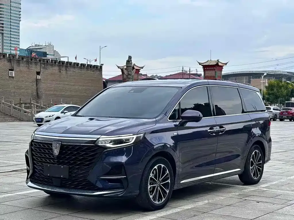 Roewe iMAX8 — фото 1