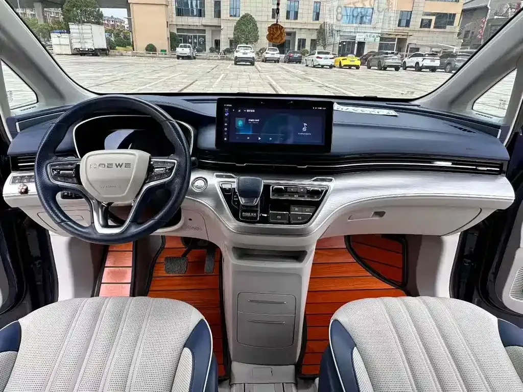 Roewe iMAX8 — фото 2