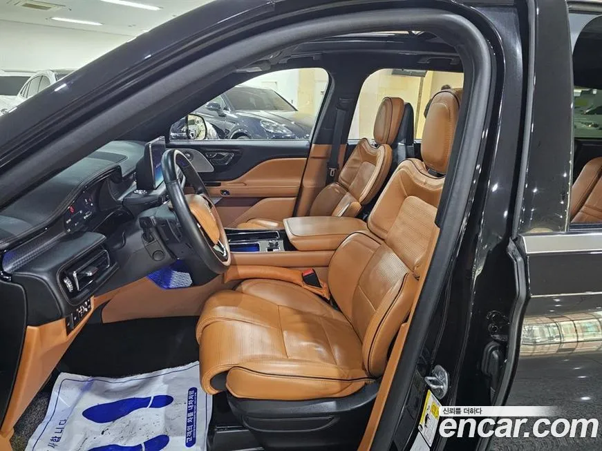 Lincoln Aviator — фото 10