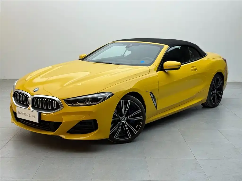 BMW 8 Series — фото 1