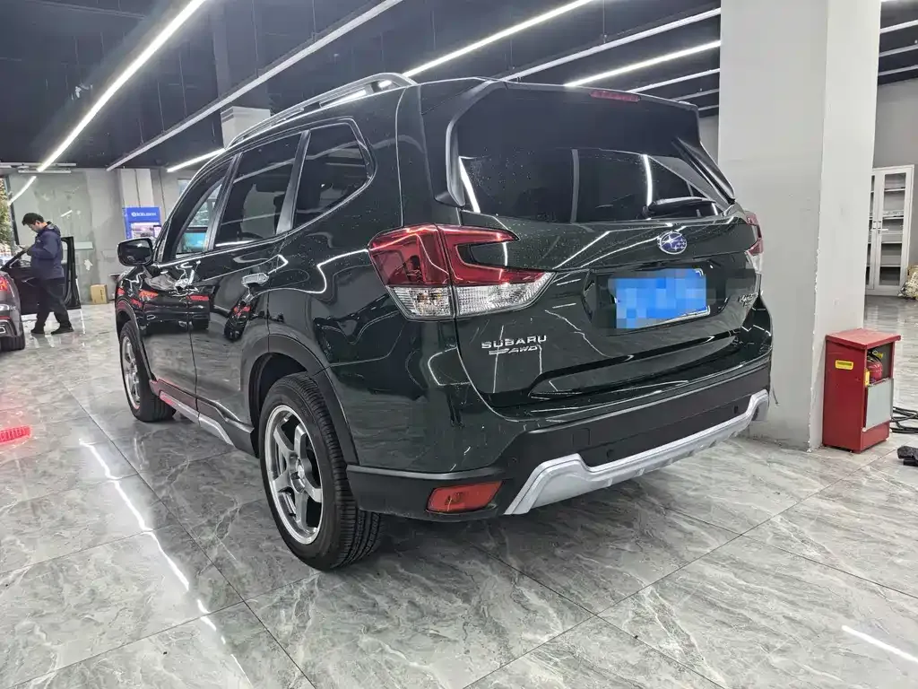 Subaru Forester — фото 7
