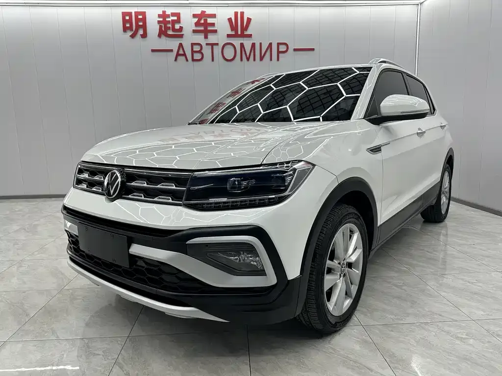 Volkswagen T-Cross — фото 1