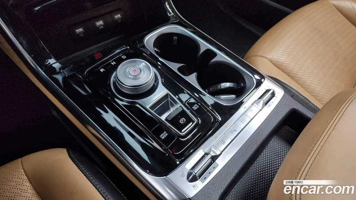 Kia Carnival — фото 10