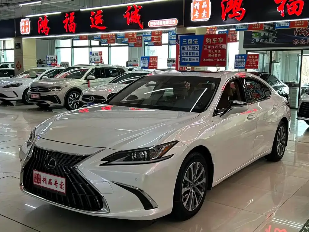 Lexus ES — фото 1