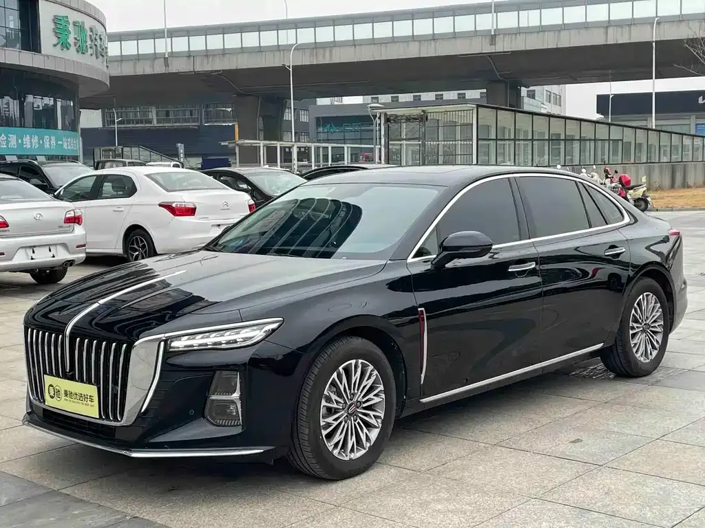 Hongqi H5 — фото 1