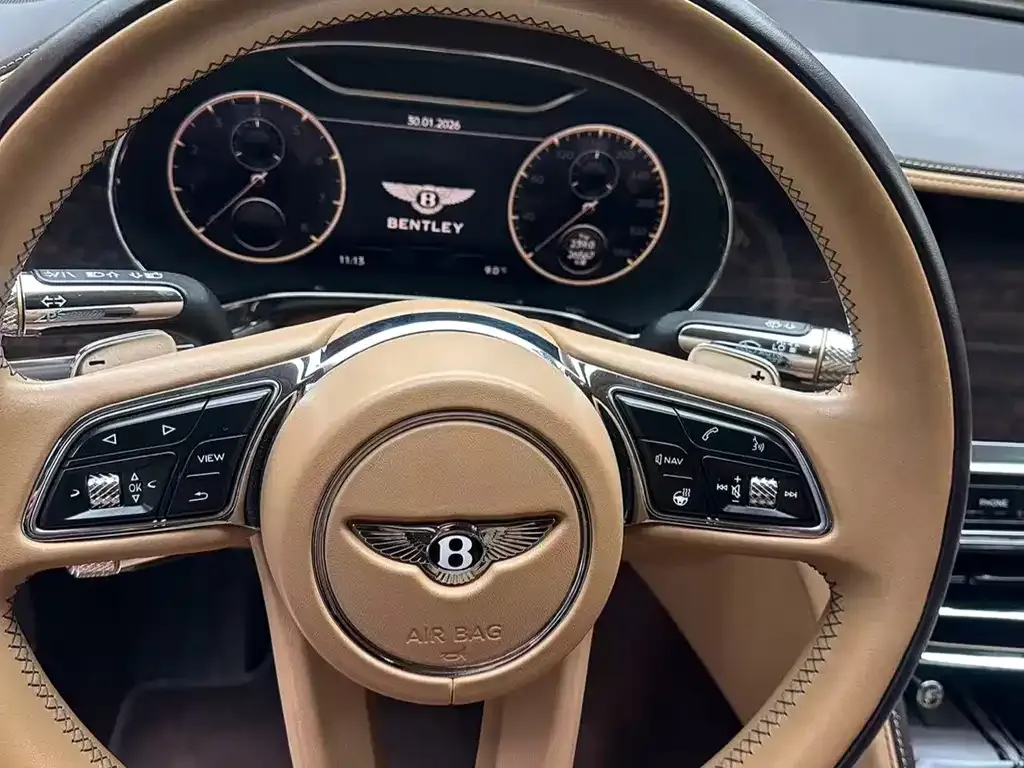 Bentley Flying Spur — фото 2