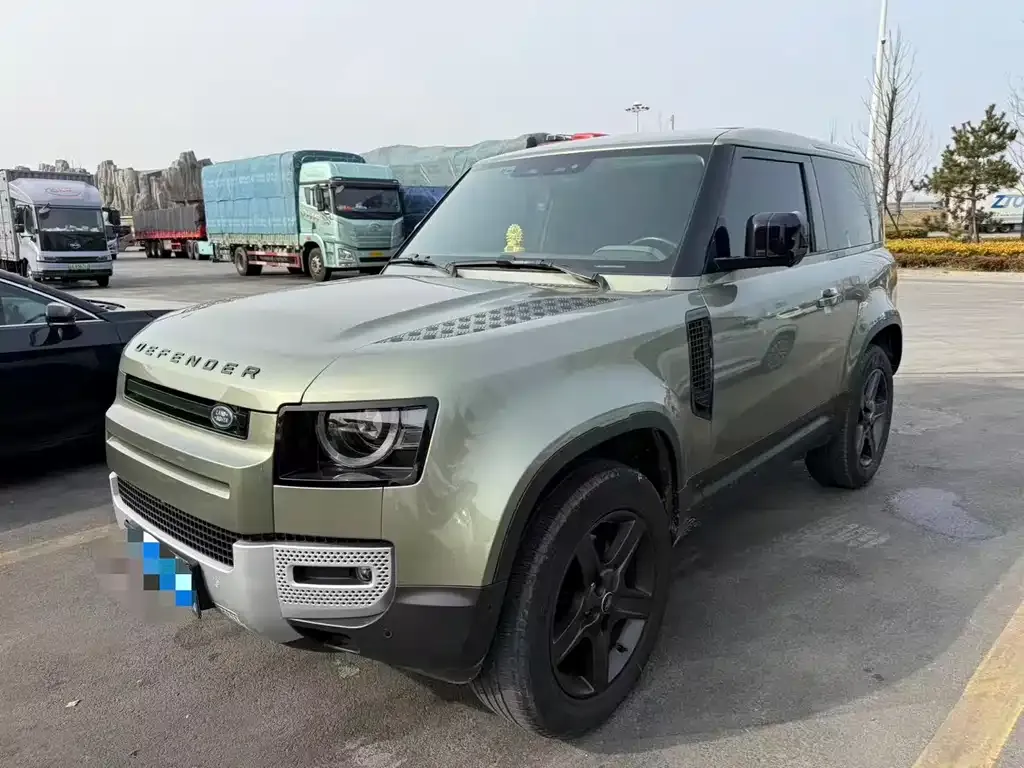 Land Rover Defender — фото 1