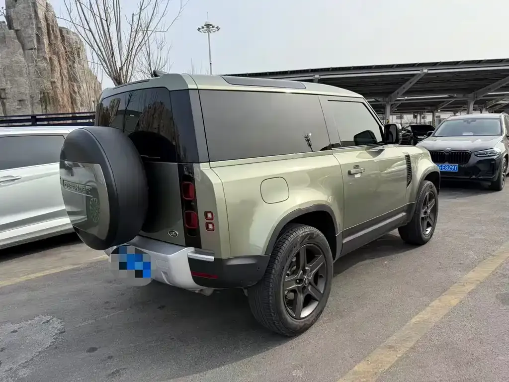 Land Rover Defender — фото 4