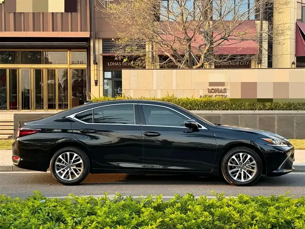 Lexus ES — фото 5