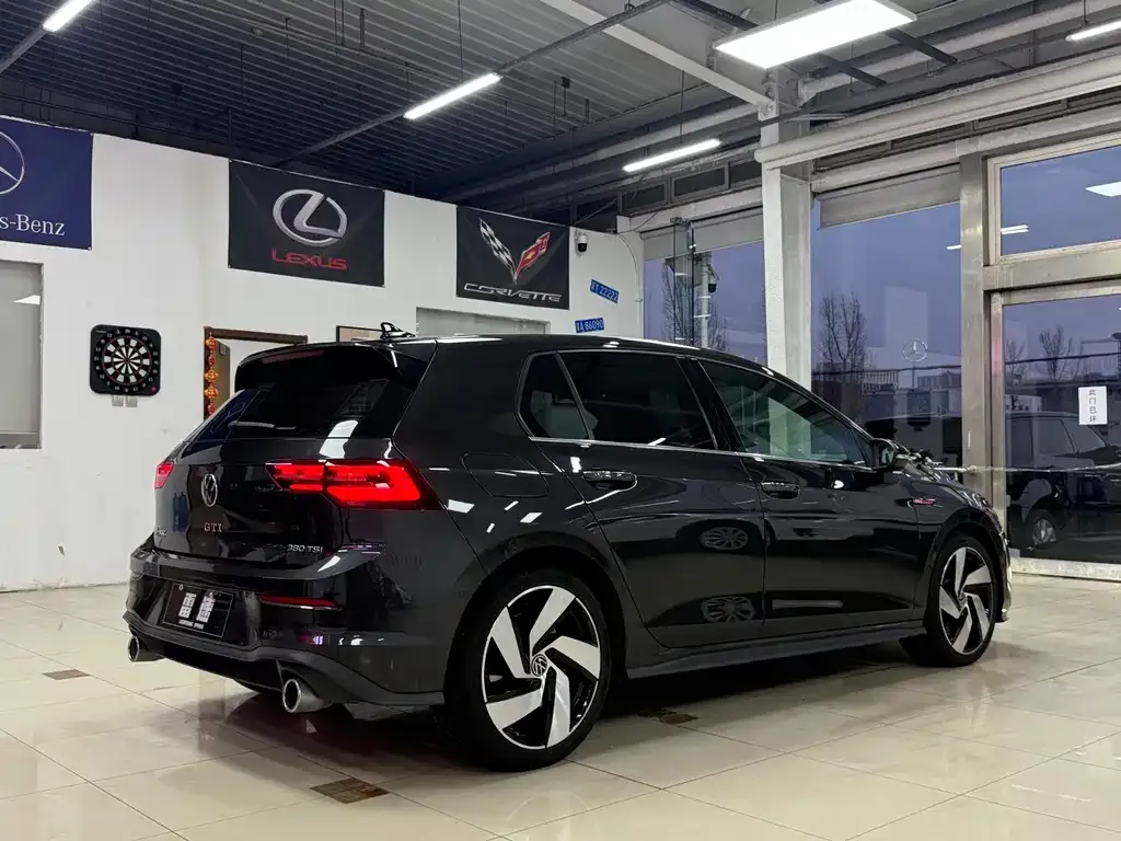 Volkswagen Golf GTI — фото 4