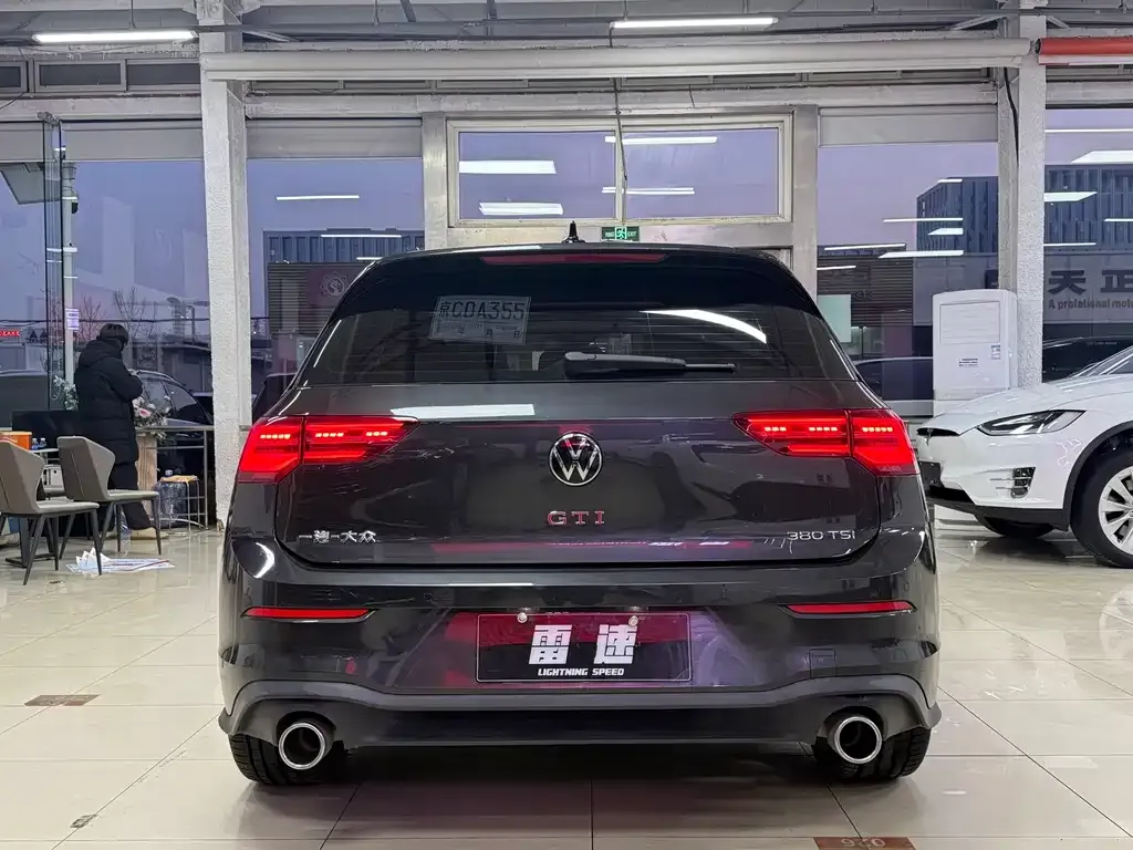 Volkswagen Golf GTI — фото 3