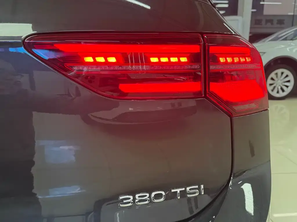 Volkswagen Golf GTI — фото 7