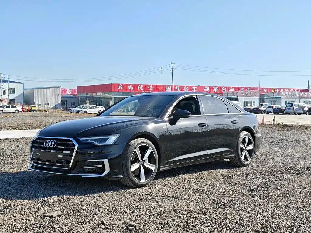 Audi A6L — фото 1