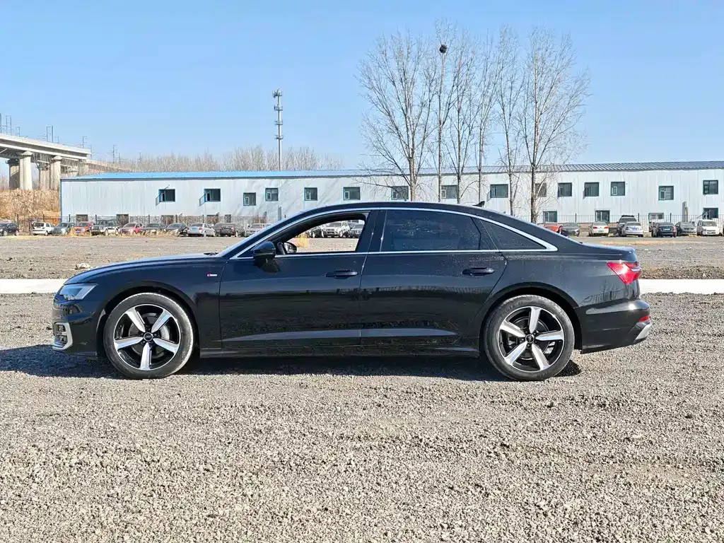 Audi A6L — фото 5