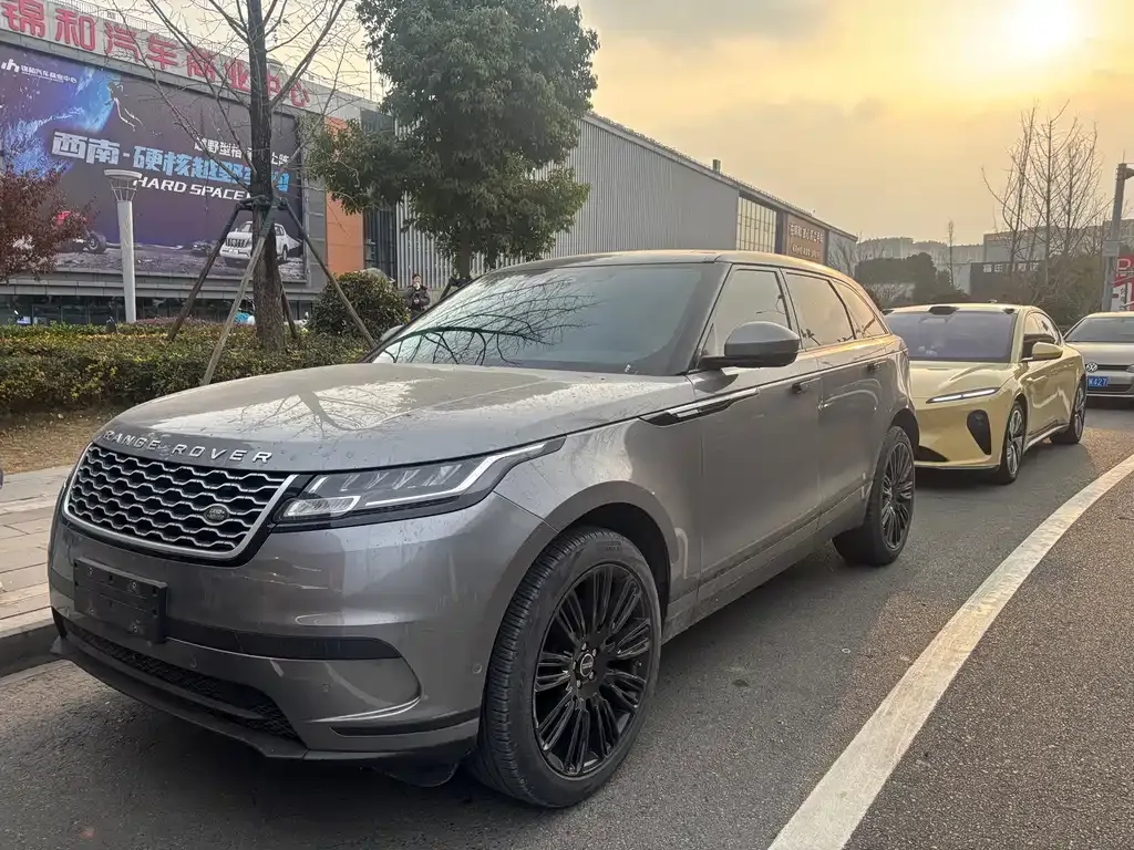 Land Rover Velar — фото 1